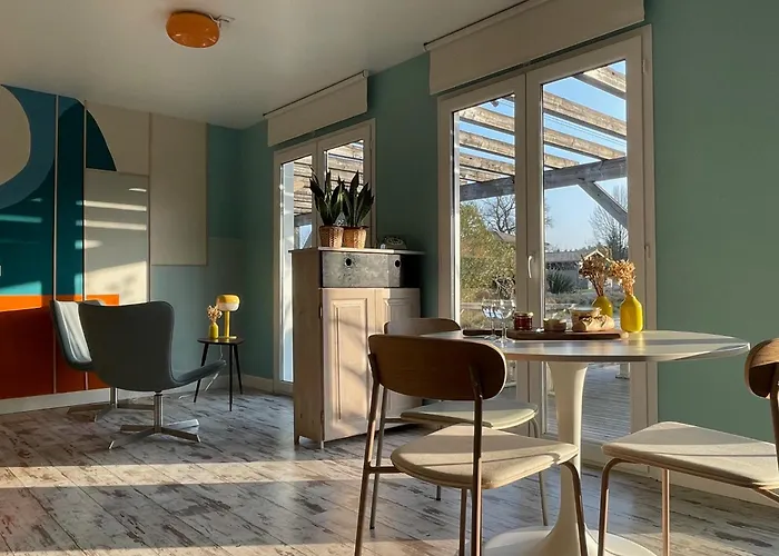 Hotel Lodge La Petite Couronne